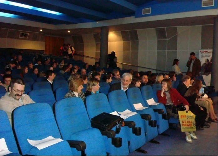 1hall.jpg original.jpg